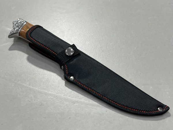 Couteau Russe loup en garde