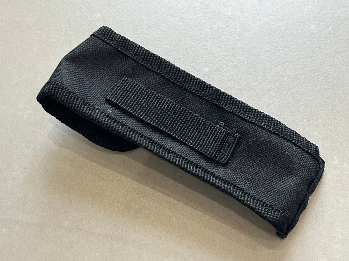 IMG_3713 Couteau stiletto automatique lame de 10cm