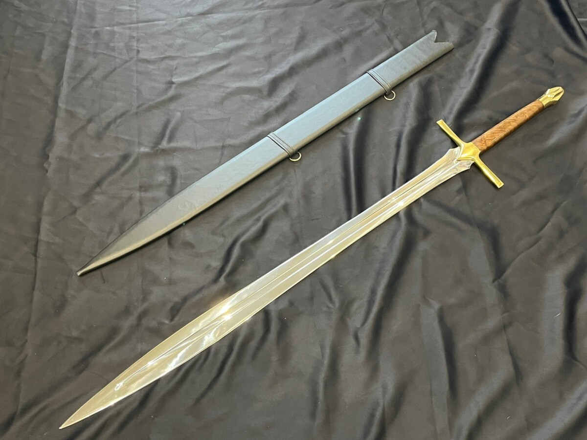 IMG_3985 epee deux mains PRESTIGE LLF 121 cm acier X46Cr13 fourreau bois cuir