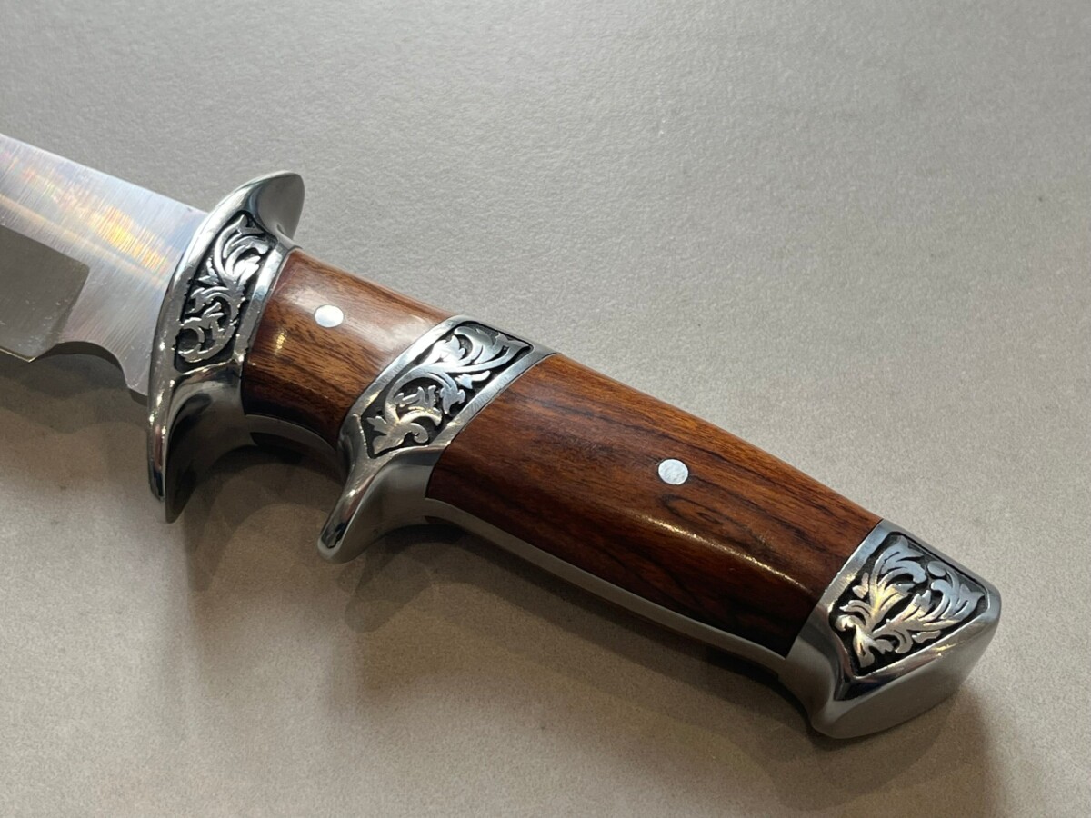 Couteau à Garde avec Poignée Double Grip