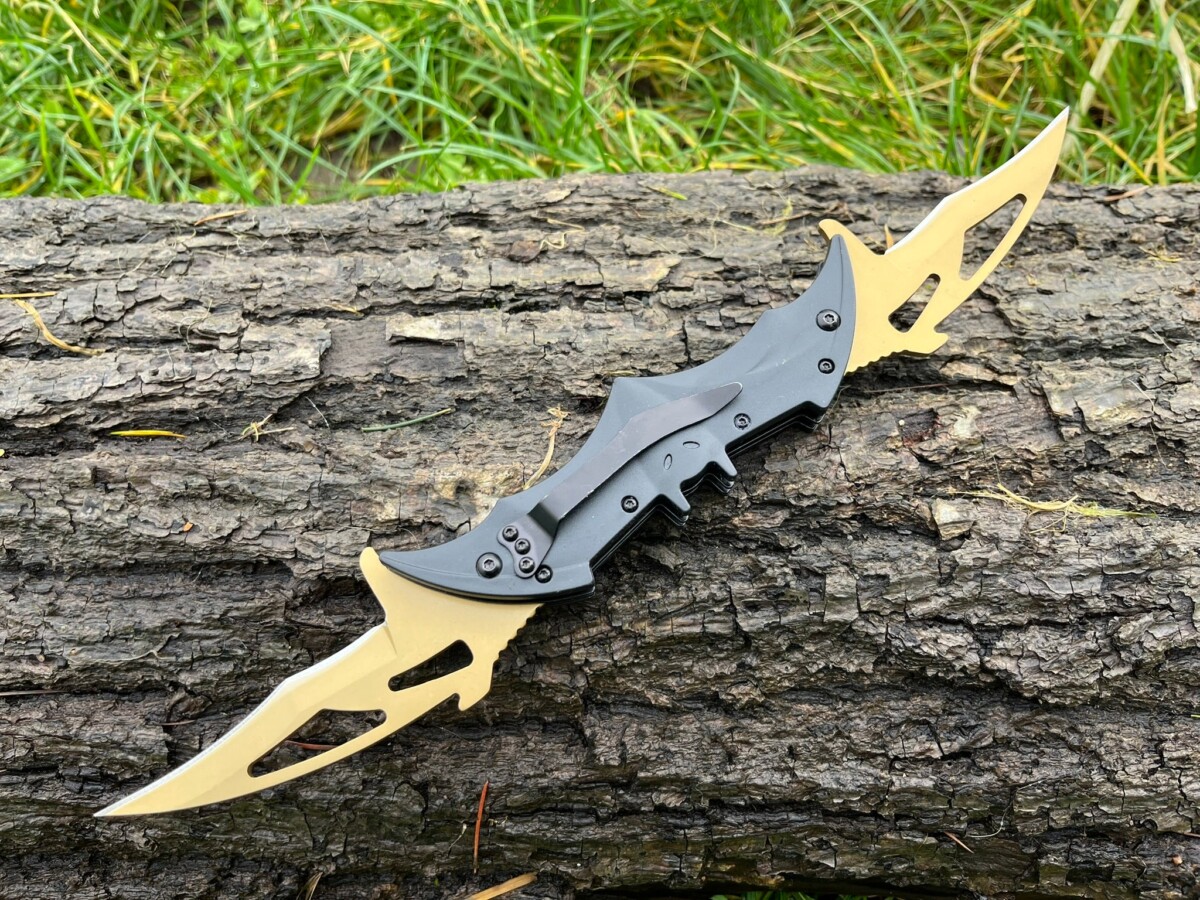 IMG_4170 couteau ouverture assistée double lame 30 cm manche G10 style batarang - Batman