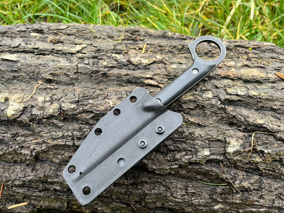 IMG_4225 couteau karambit noir 19 cm full tang manche G10 etui kydex