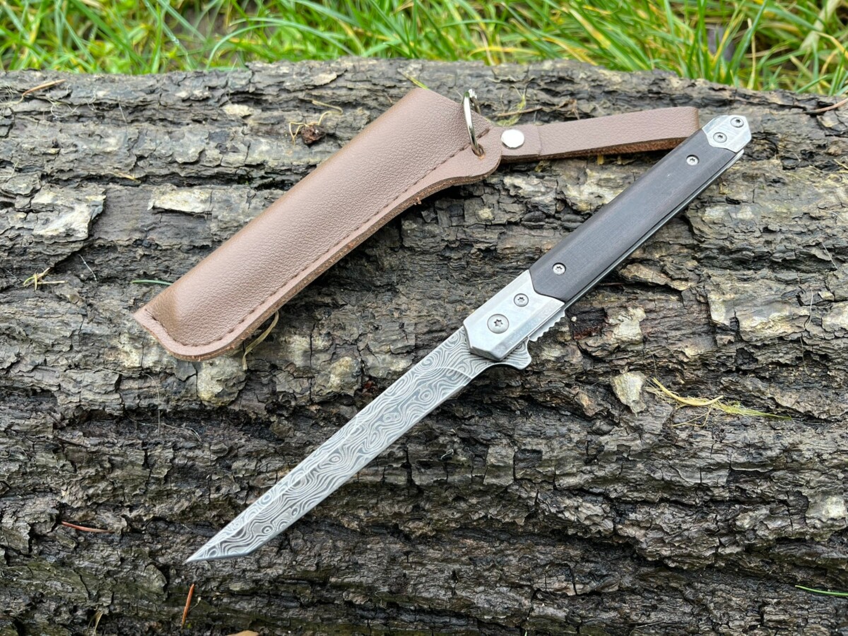 IMG_4249 Couteau à ouverture assistée acier M390 type Stiletto bois de noyer – Lame Tanto