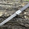 IMG_4250 Couteau à Ouverture Assistée acier M390 Type Stiletto bois de noyer - Lame Tanto
