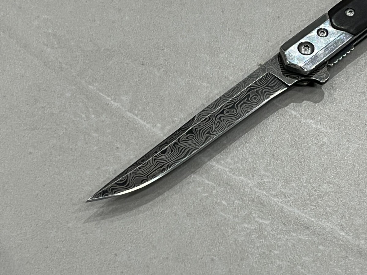 IMG_6011_63cb1c81-8ccb-4328-b077-ff9a369e7f7d-1.jpg Couteau à ouverture assistée acier M390 type Stiletto bois de noyer – Lame Clip Point