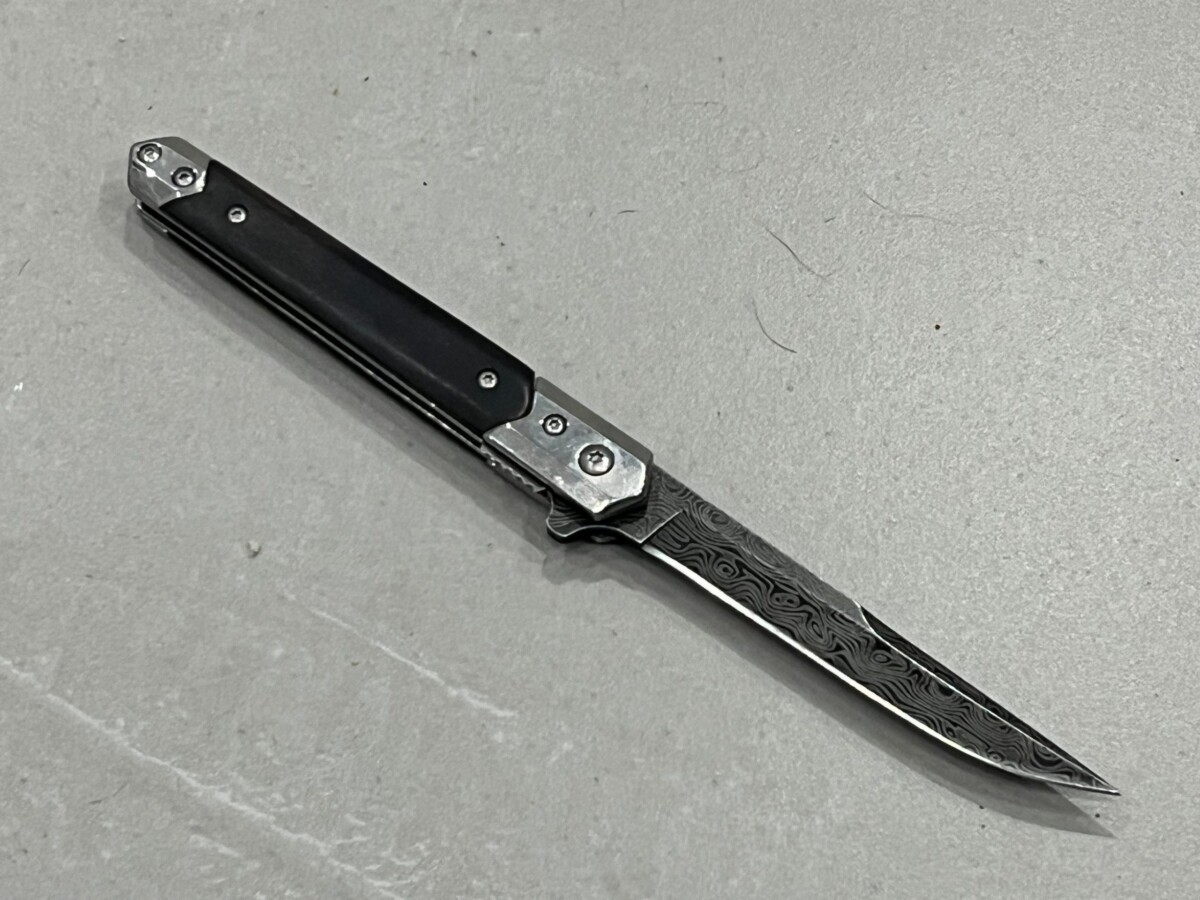 IMG_6012_37c64c37-62e5-4861-86ab-ab15d599926c-1.jpg Couteau à ouverture assistée acier M390 type Stiletto bois de noyer – Lame Clip Point