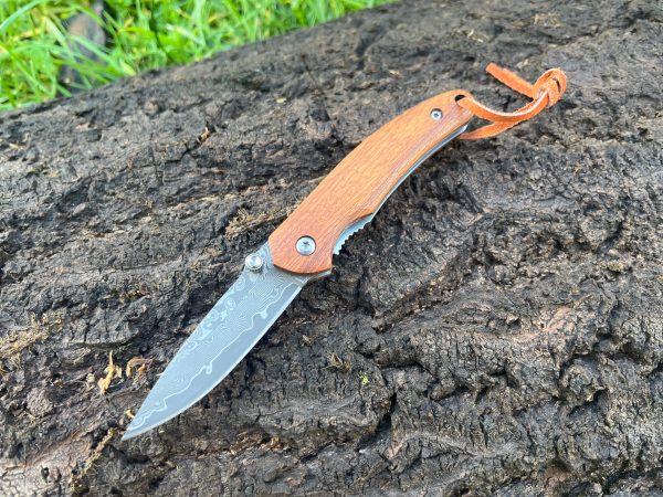 Couteau pliant Damas VG10 – Guillochage dorsal – Palissandre