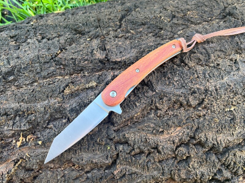 Couteau pliant D2 tanto modifié palissandre liner lock