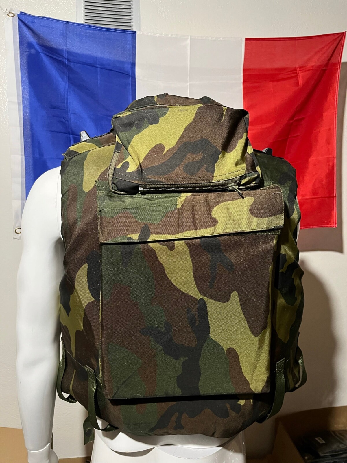 Gilet de protection NIJ3 woodland italien taille L/XL + 5 plaques NIJ3+