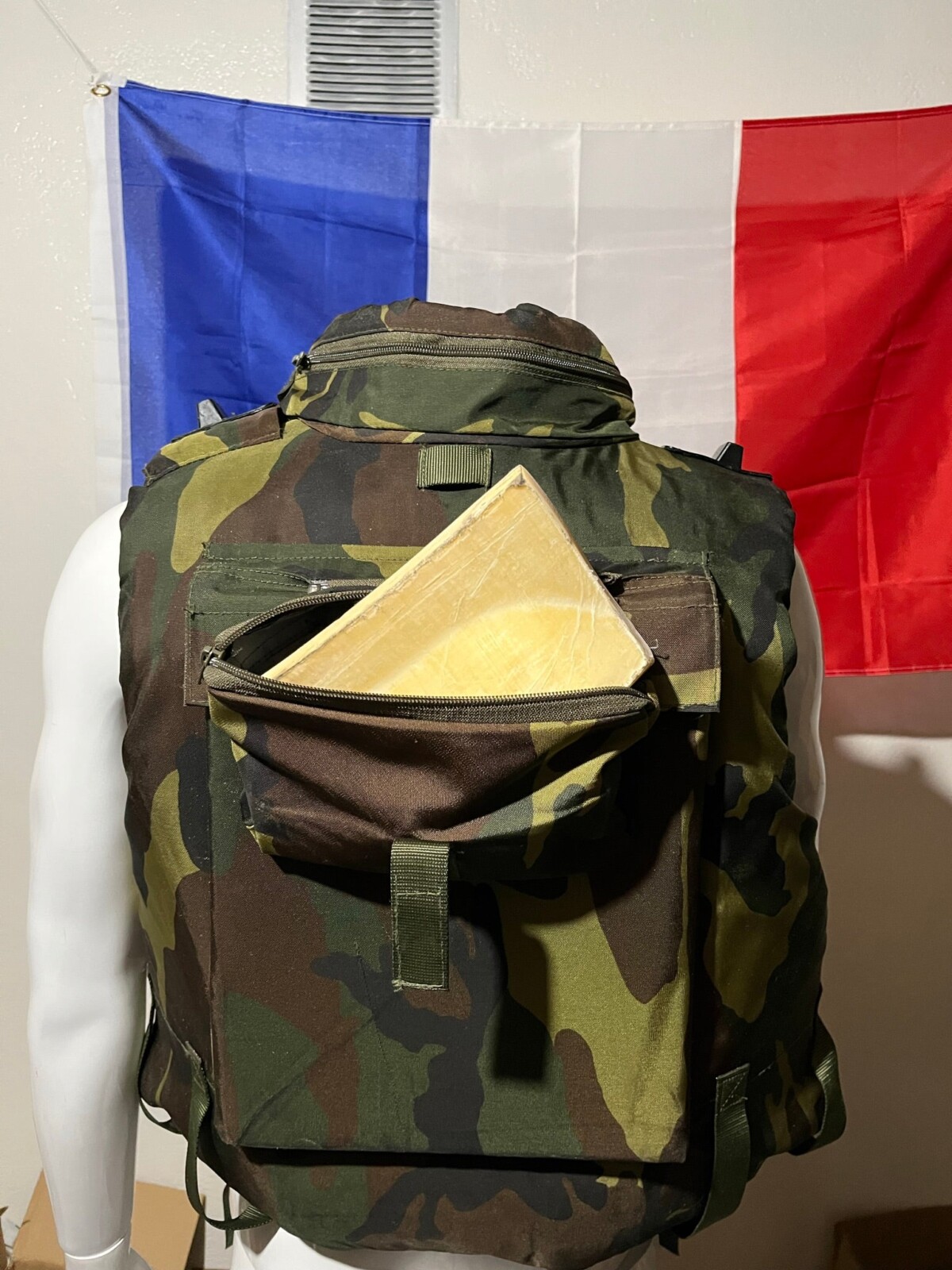 Gilet de protection NIJ3 woodland italien taille L/XL + 5 plaques NIJ3+