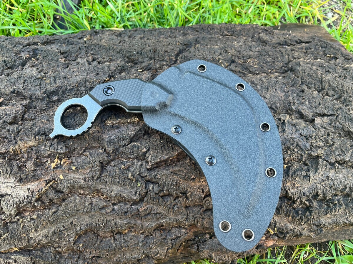 IMG_6675-1.jpg Karambit Tactique D2 Courbe de Contrôle – Étui Kydex