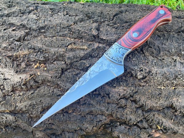 Couteau de découpe acier - lame martelée vendetta des Jos - pointe fine - étui