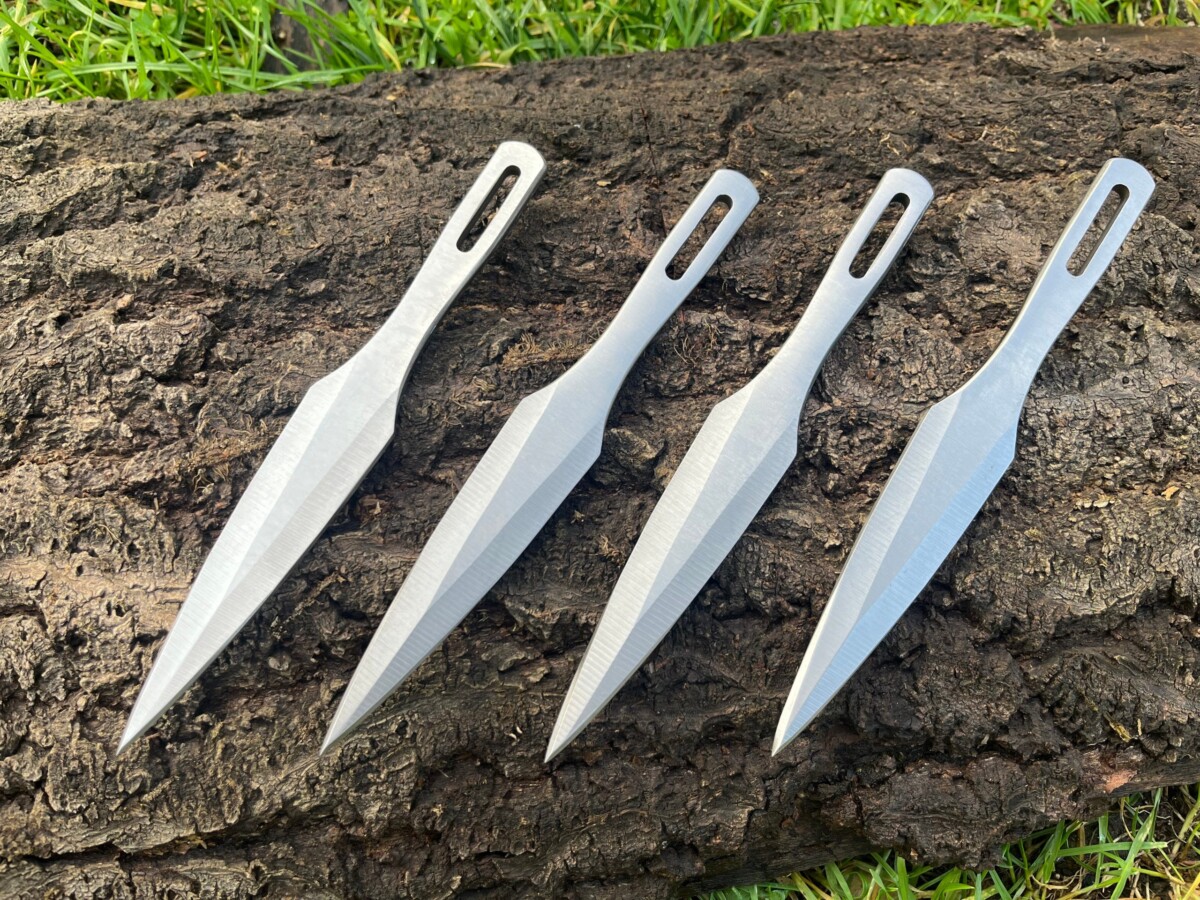 IMG_6747-1.jpg Set de 4 Kunai modernes – 4mm d'épaisseur – étui tactique