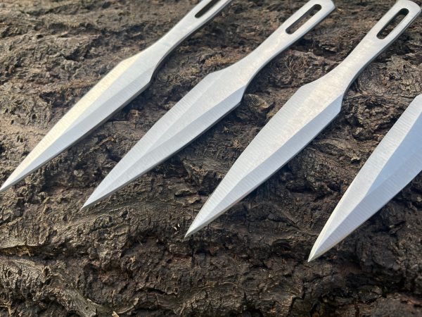 IMG_6748-1.jpg Set de 4 Kunai modernes – 4mm d'épaisseur – étui tactique