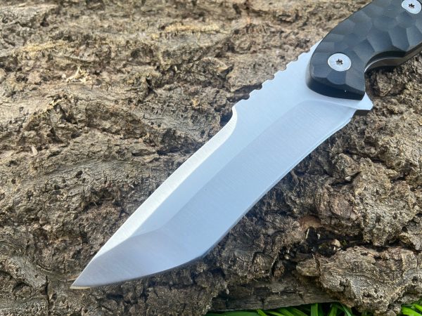IMG_6816-1.jpg Couteau Fixe TitanForge – Tanto Modifié – 26 cm