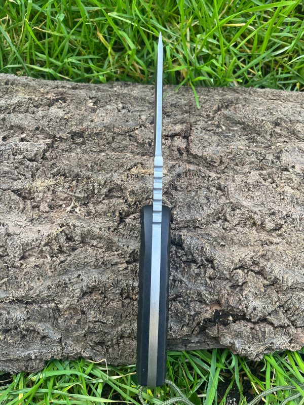 IMG_6818-1.jpg Couteau Fixe TitanForge – Tanto Modifié – 26 cm