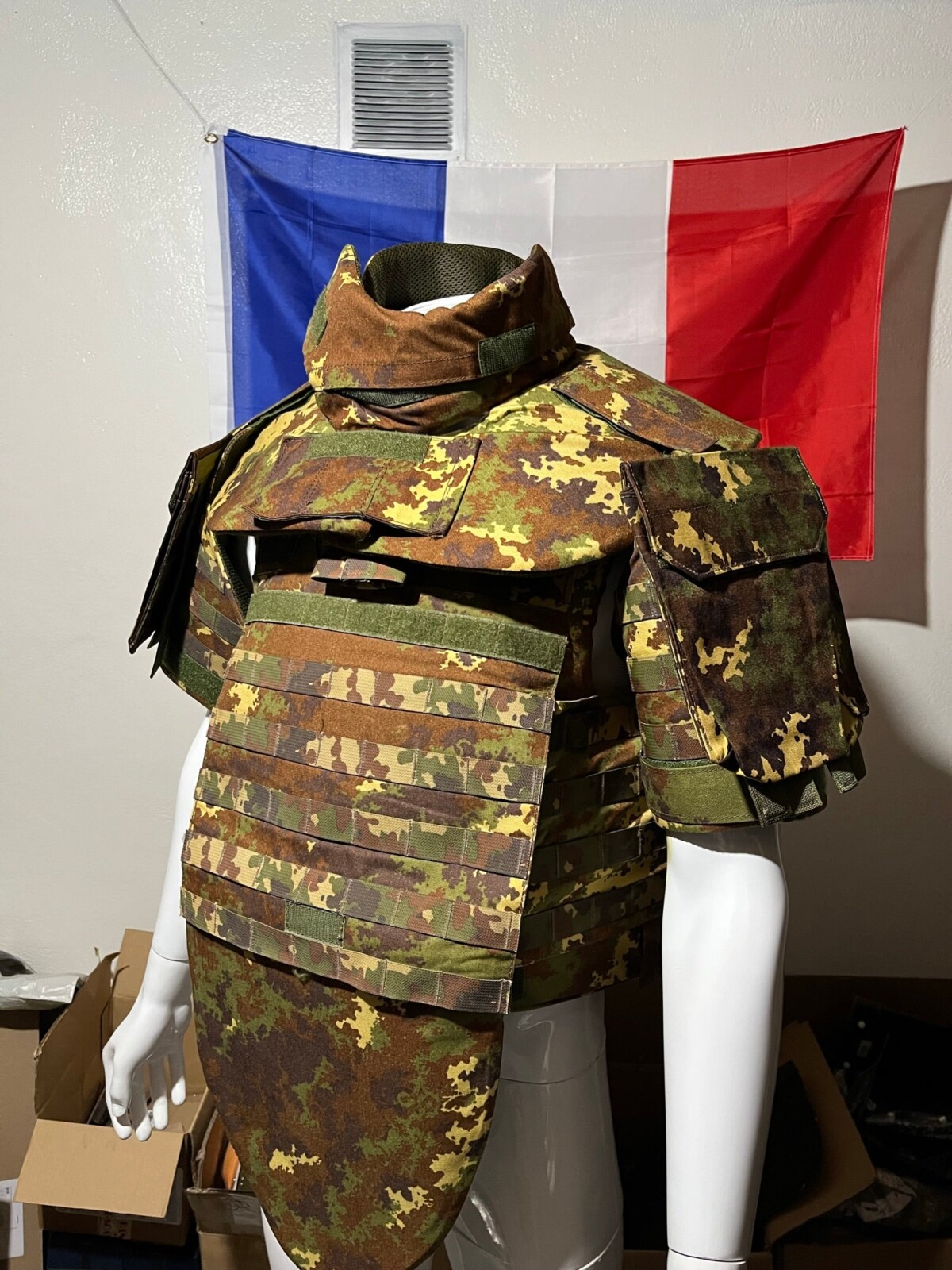 gilet de protection intégral NIJ IIIA NIJ IV Italie multi zones kevlar céramique