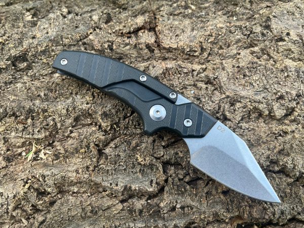 IMG_6847_4f287da7-7d66-45b1-9586-acdeb1027fcf-1.jpg Couteau convertible D2 – Push Dagger / Droit