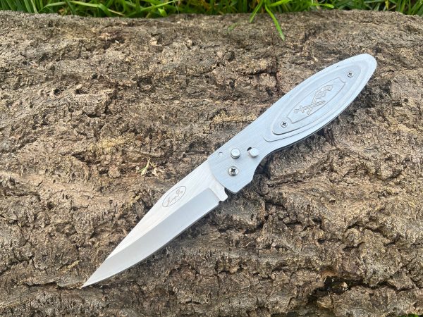 Couteau automatique acier intégral – 23,5 cm