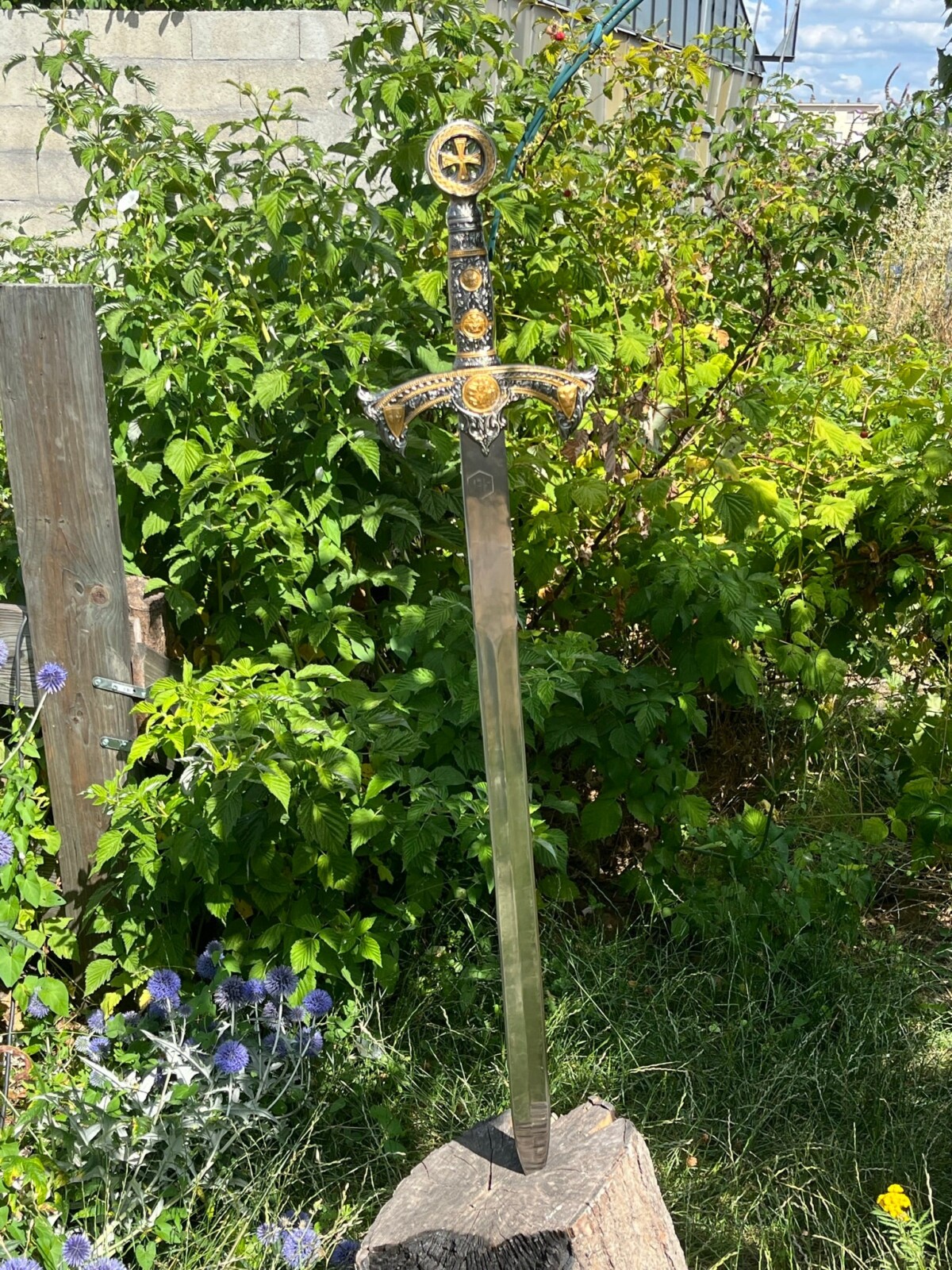 IMG_7184 Épée templier 108cm DEUS VULT LLF