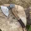 IMG_8656 hache templiere forgee LLF 43 cm acier 1055 gravure Deus Vult
