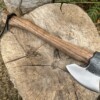 IMG_8676 hache viking acier 1055 brut manche hetre 39 cm
