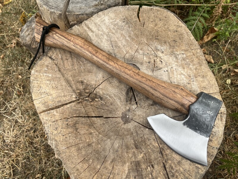 hache viking acier 1055 brut manche hetre 39 cm