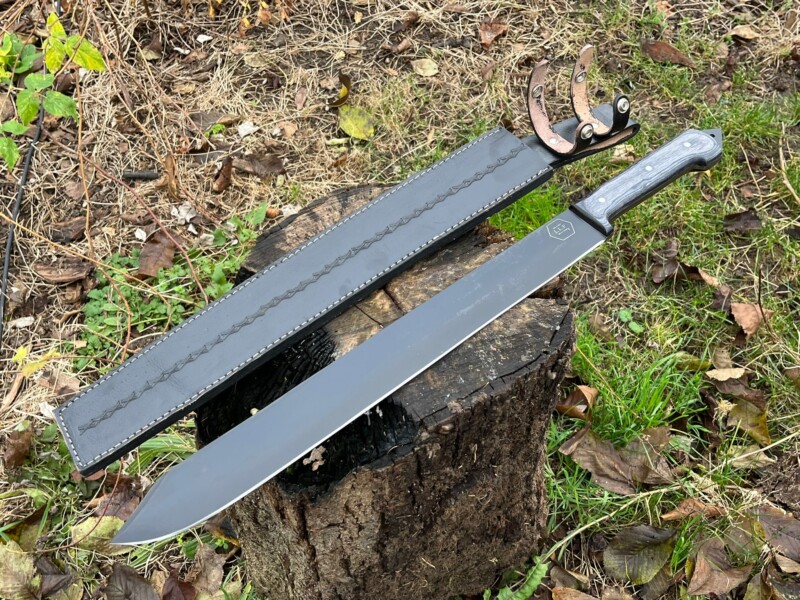 machette forgée LLF 60cm acier 1095 manche olivier étui cuir vue principale
