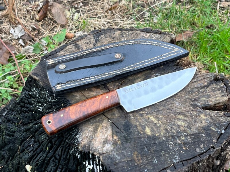 couteau forgé LLF DRAGON 23cm acier 1095 manche bois de rose étui cuir vue principale