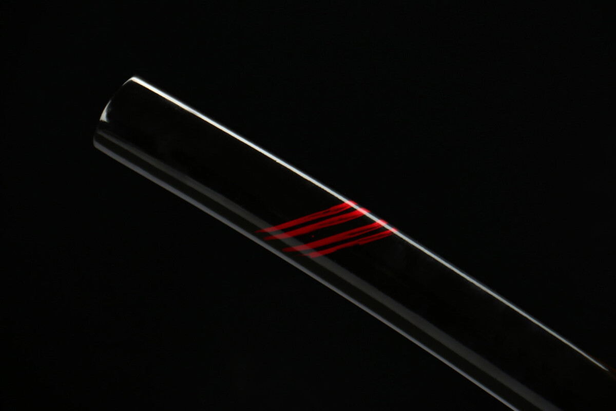 WhatsAppImage2025-11-14a05.01.38_43927a93 Katana acier 1045 80 cm – compact et élégant