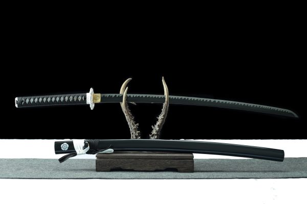 3(21) Katana White Shadow – Lame 72 cm – Acier 1045 – Full Tang – Finition Noir & Blanc