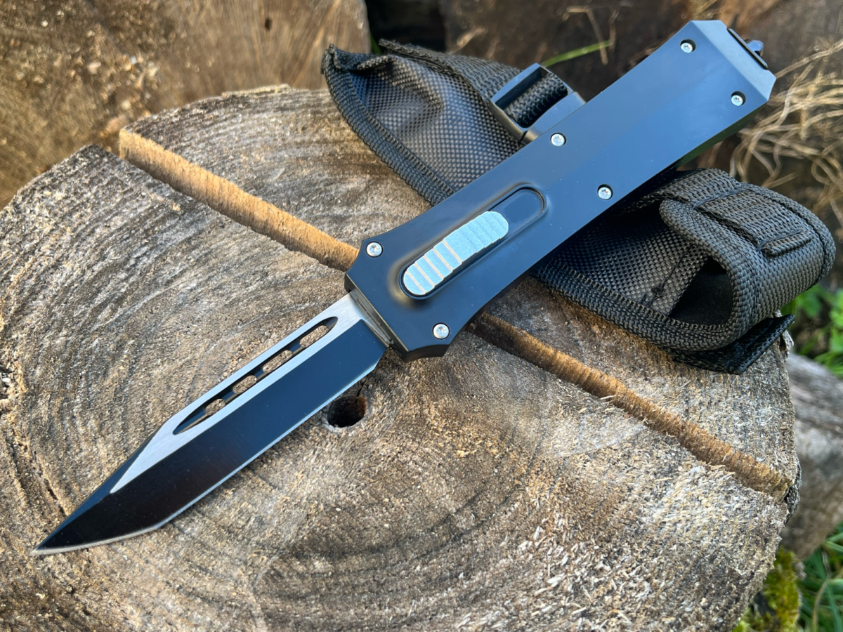 E9419FA9-5CA2-4B1C-855A-6F3D2EE2F8B4 couteau automatique OTF tanto Kage vue complète