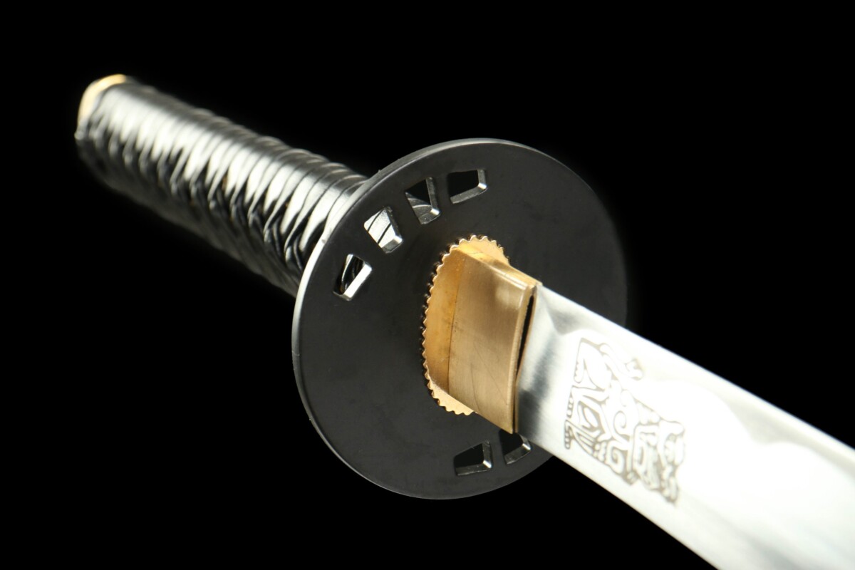 IMG_6718 Katana LLF Black Gold – Acier T10 – Lame 72 cm – Full Tang – Trempe à l’huile
