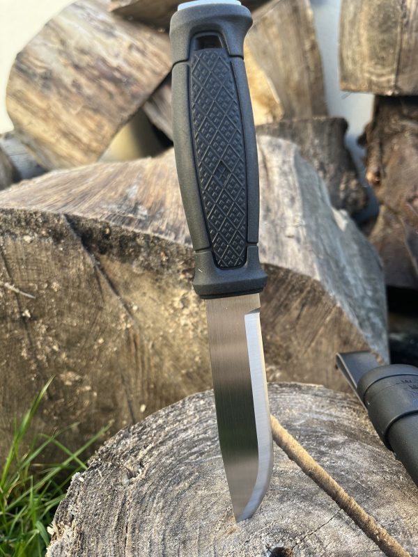 Couteau Morakniv Noir – Acier 12C27 – Full Tang – Lame 11 cm