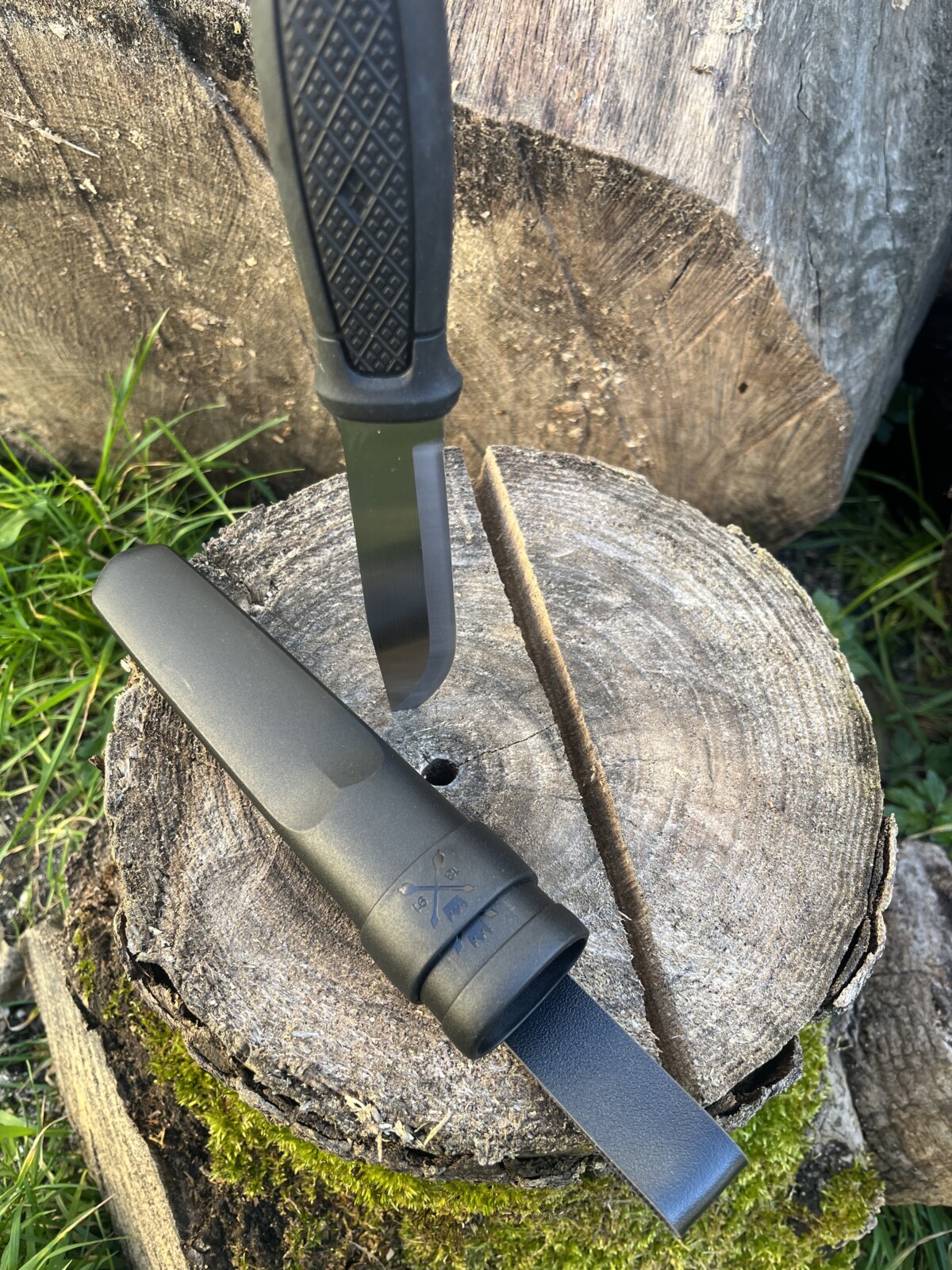 IMG_7317 Couteau Morakniv Noir – Acier 12C27 – Full Tang – Lame 11 cm