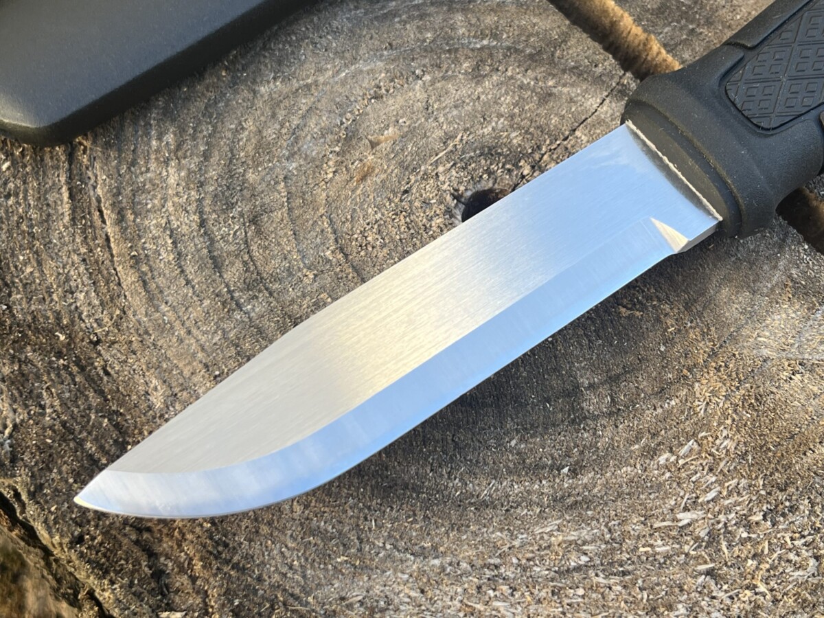 IMG_7319 Couteau Morakniv Noir – Acier 12C27 – Full Tang – Lame 11 cm