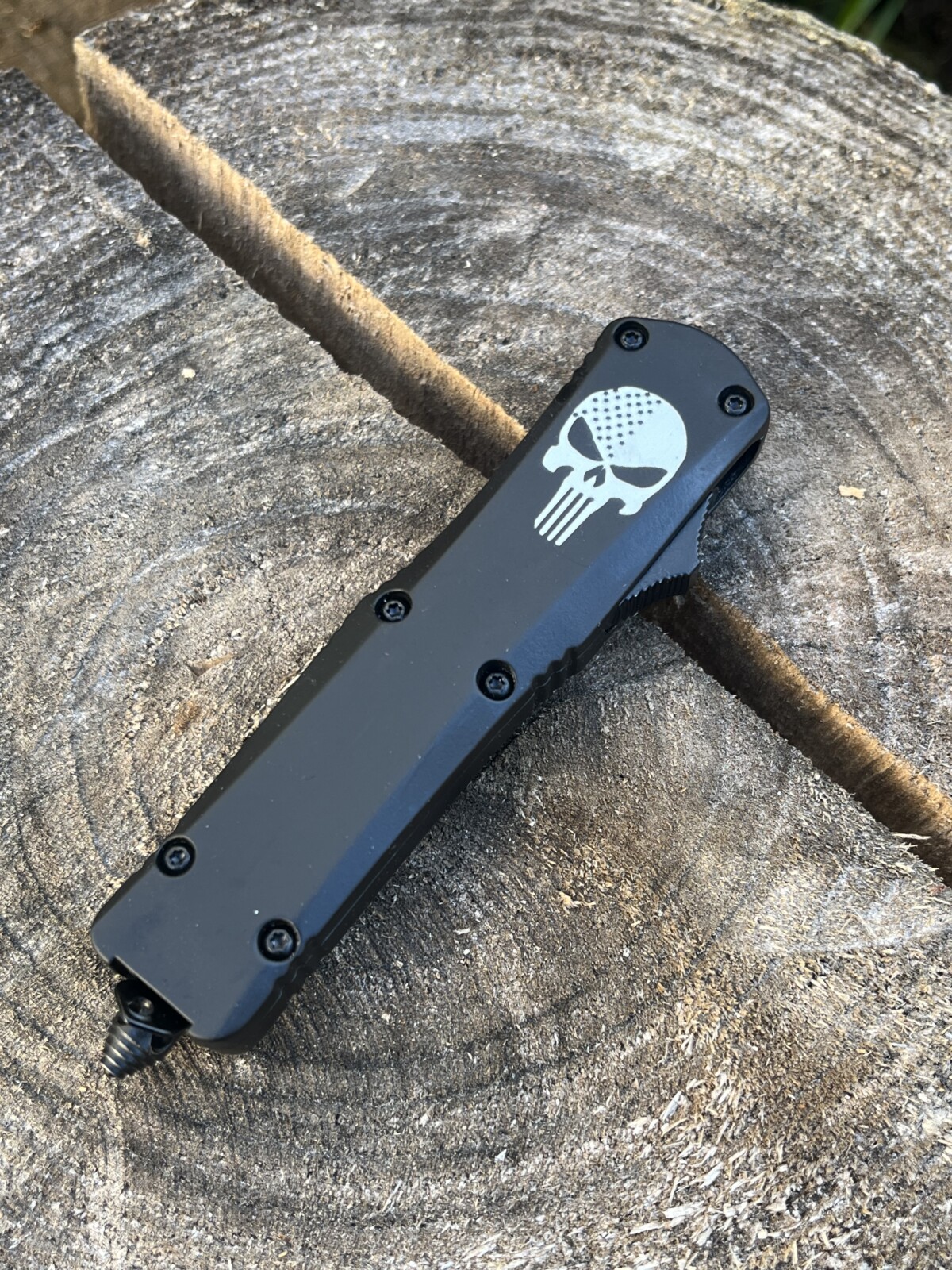 IMG_7327 Couteau automatique Punisher OTF Compact – lame tanto