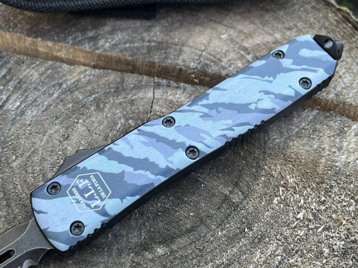Couteau OTF LLF Urban Frost – Lame Spear 9 cm – Dentelé