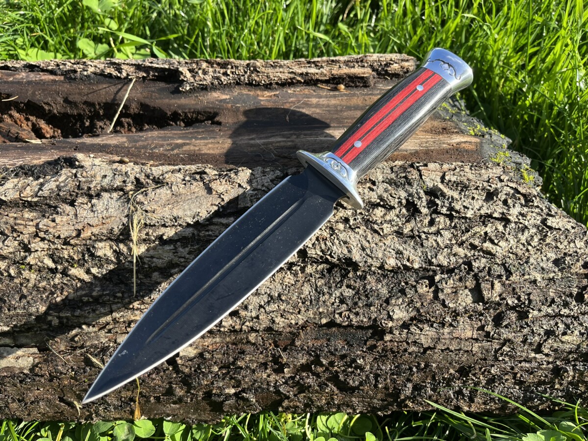 dague russe lame noire 18 cm manche bois acier 420HC