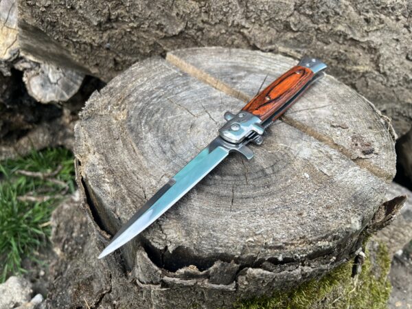 Stiletto ouverture assistée lame miroir 10 cm – élégant et rapide