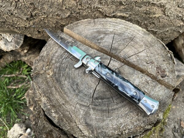 Stiletto ouverture assistée lame miroir 10 cm – élégant et rapide