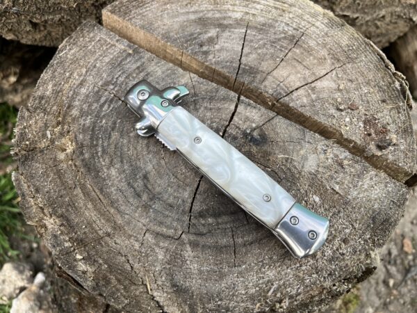 Stiletto ouverture assistée lame miroir 10 cm – élégant et rapide