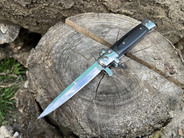 Stiletto ouverture assistée lame miroir 10 cm – élégant et rapide