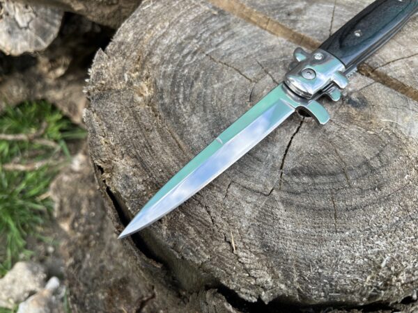 Stiletto ouverture assistée lame miroir 10 cm – élégant et rapide