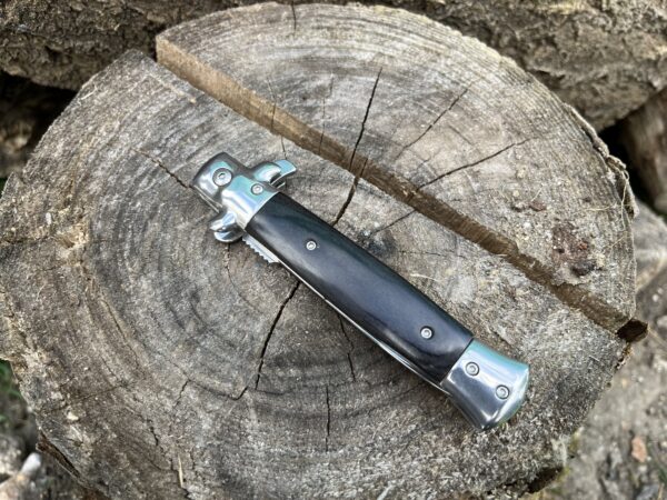 Stiletto ouverture assistée lame miroir 10 cm – élégant et rapide