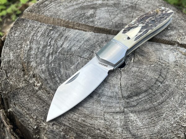 couteau pliant traditionnel style stag