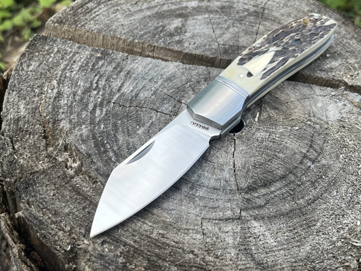 couteau pliant traditionnel style stag