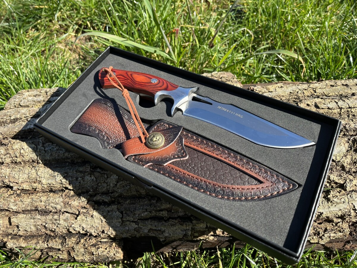 IMG_4587 Couteau Bowie M390 Double Grip – Lame Ajourée – Bois de Rose & Étui Cuir