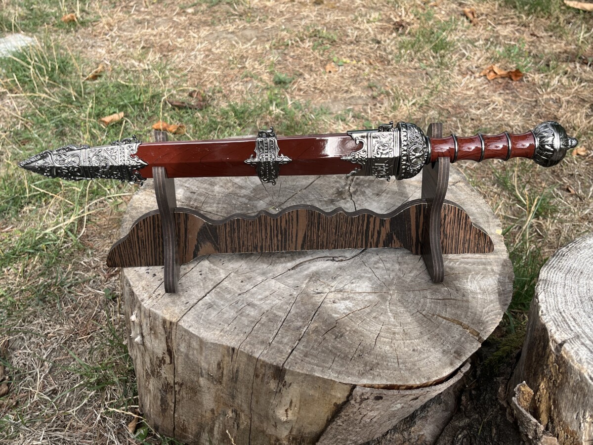 IMG_8972 Gladius ornemental 43 cm lame acier carbone gravée avec fourreau