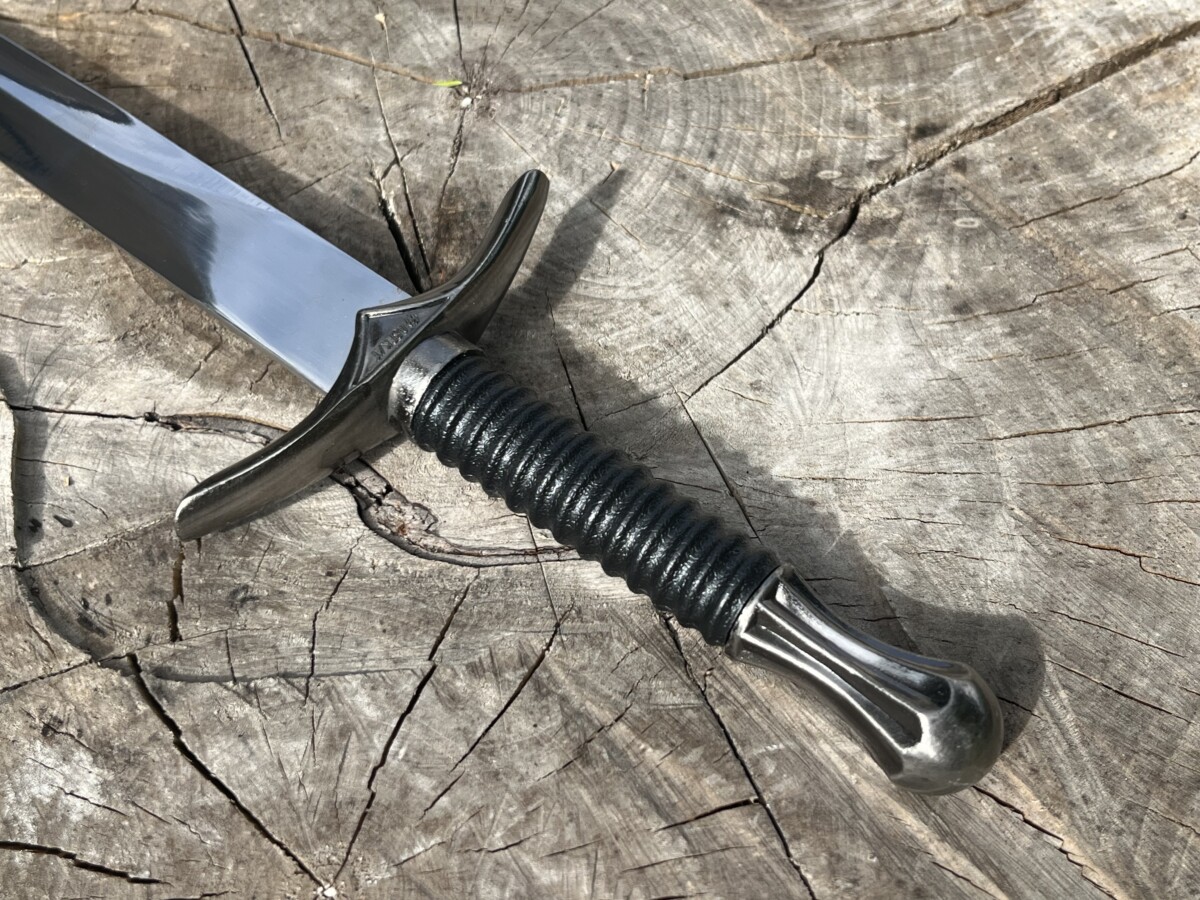 Épée miniature nordique 36 cm lame acier carbone garde runique avec fourreau